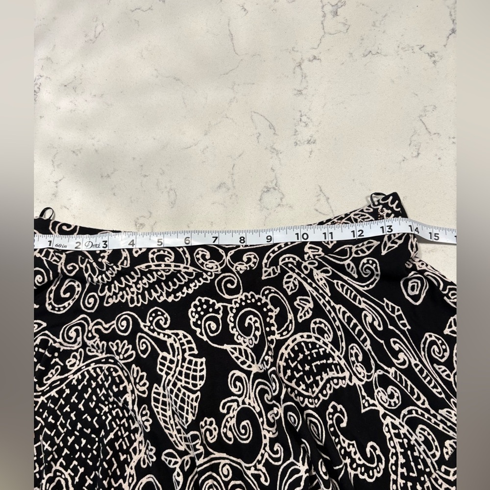 Desigual Asymmetrical Black And White Skirt With Blue Flower Size EUR Medium - Picture 6 of 7